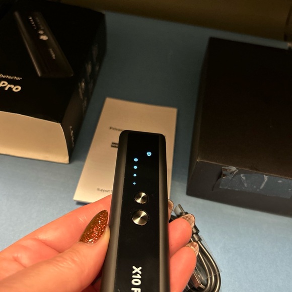 Hidden Camera Detectors X10 Pro, Accurate Anti Spy Camera/ Bug Sweeper/ GPS Trac - Picture 5 of 15